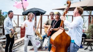 Live muziek! Skaband Kiloknallers: altijd prijs;)